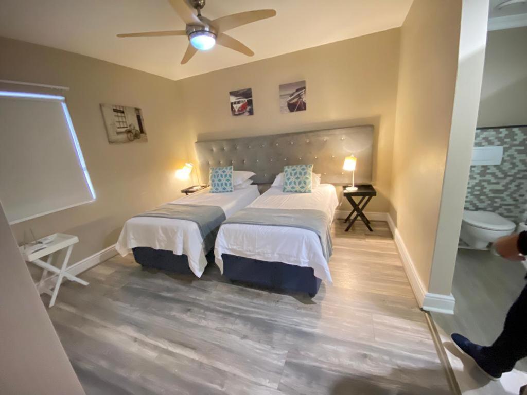 Loddey'S Self Catering Apartments - By Beach Collection Strand Esterno foto